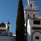 cúpula, ciprés y campanas