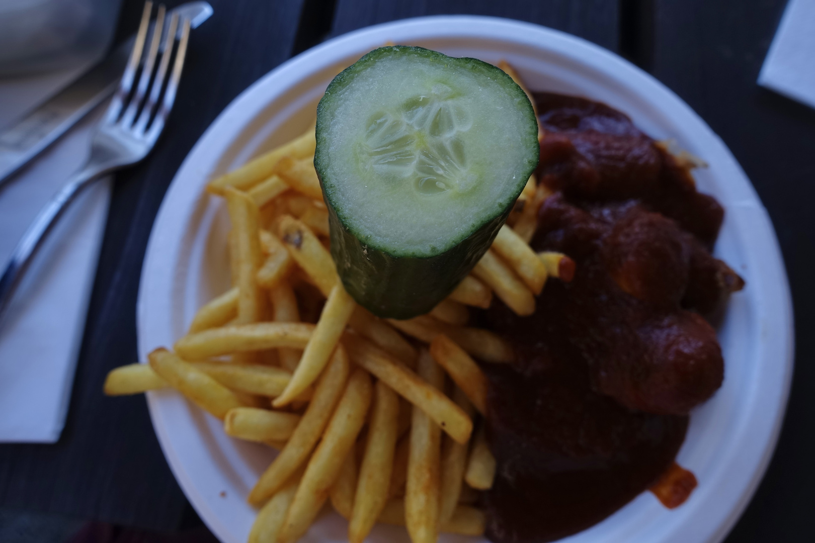 Currywurst Pommes