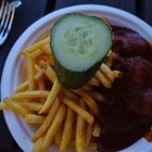 Currywurst Pommes