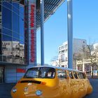 Currywurstauto vor Kunstmuseum