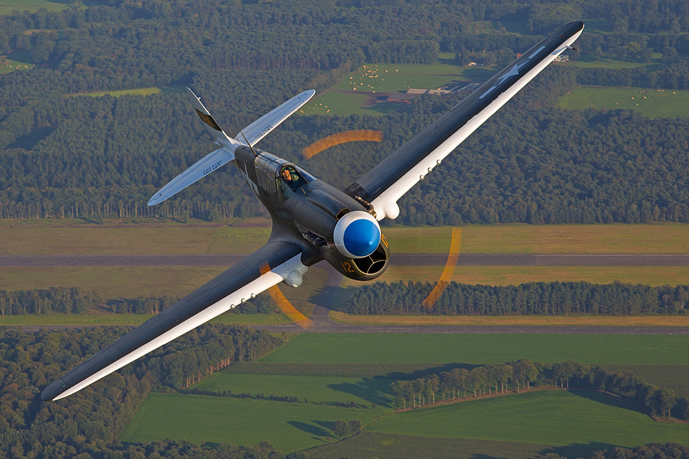 Curtiss P-40 Warhawk