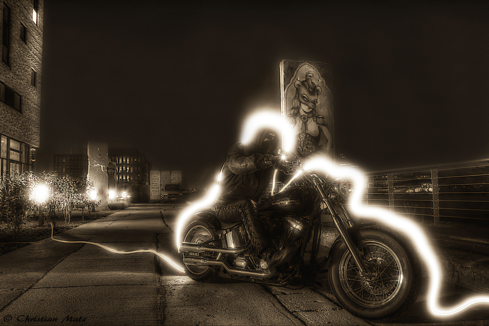 Cutombike mit Lightpaint