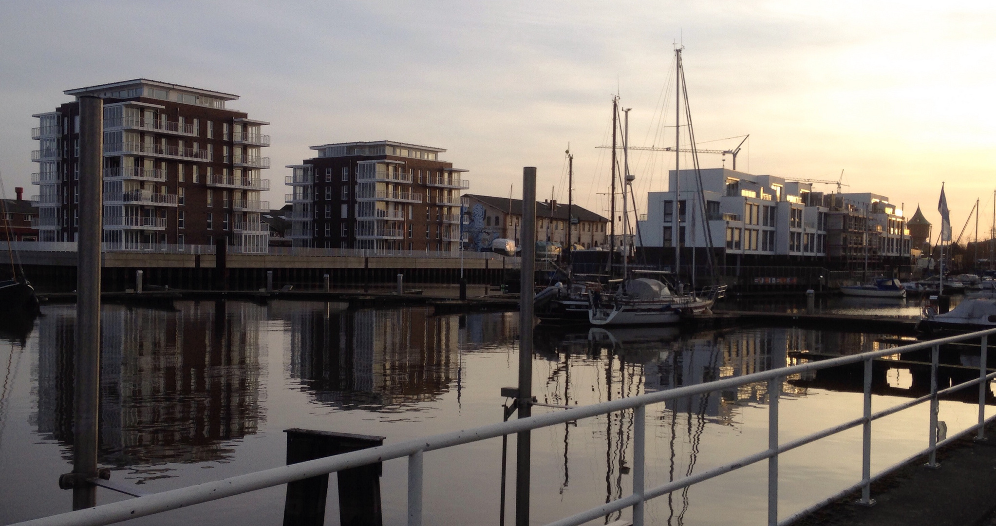 Cuxhaven Yachthafen - goldene Stunde