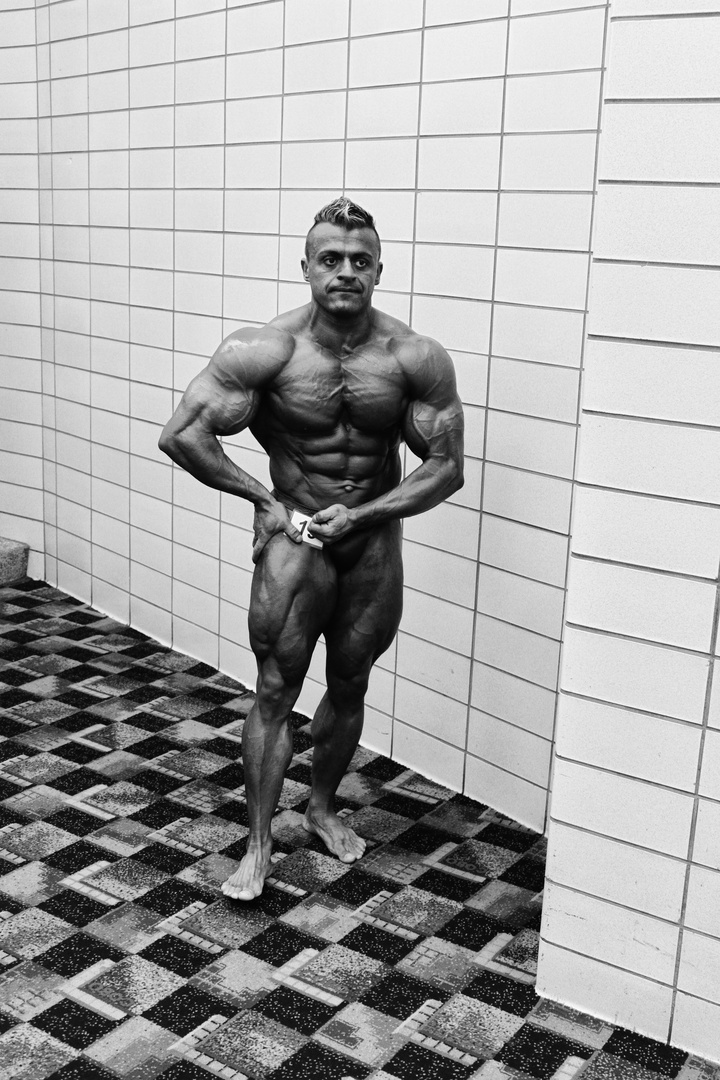 cvetko backstage at detroit pro show 2010