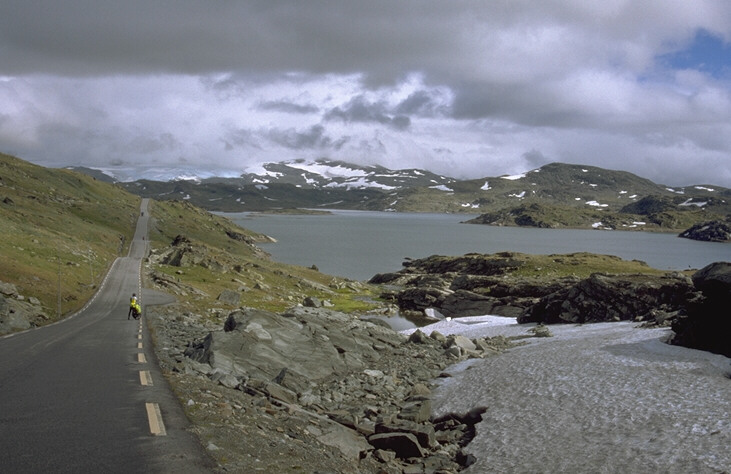 Cycling over Sognefjell