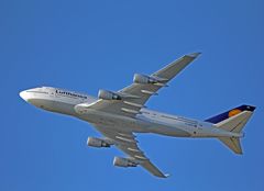 D-ABVO, Lufthansa, Boeing 747-430