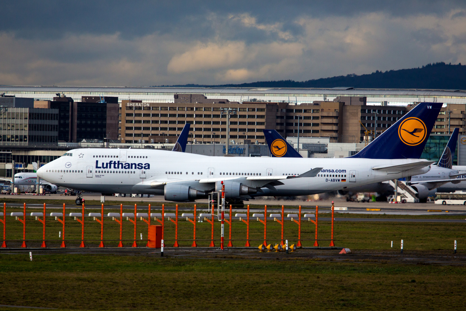 D-ABVW Lufthansa - Boeing 747-430