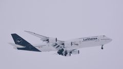 D-ABYA - Lufthansa - Boeing 747-8