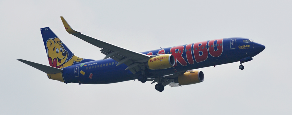 D-AHFM - TUIfly - HARIBO - Boeing 737