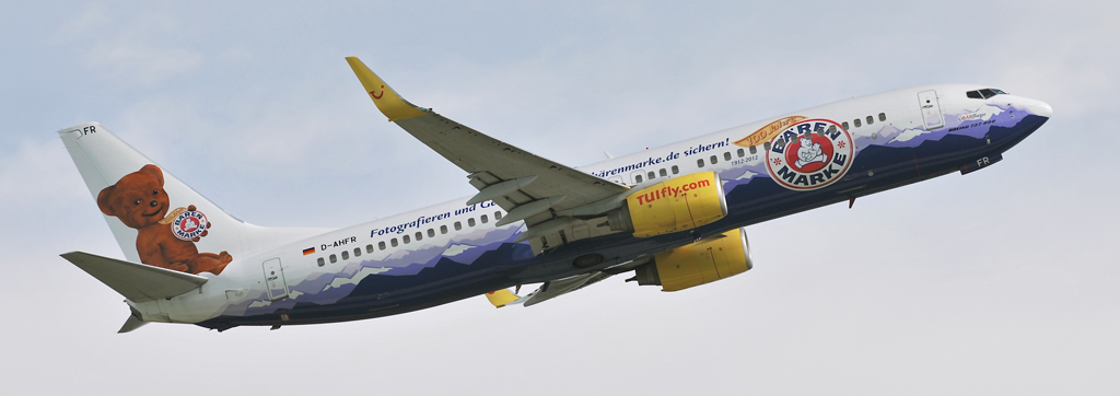 D-AHFR - TUIfly - Boeing 737 - Bärenmarke