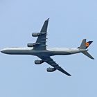 D-AIHU, Lufthansa Airbus A340-642