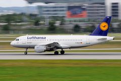 D-AILA - Lufthansa Airbus A319-114