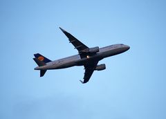 D-AIZZ -Airbus A320-214?SL- 