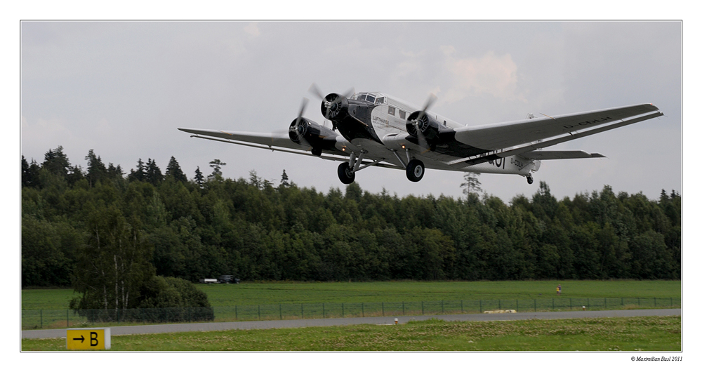 D-AQUI am Flughafen Hof-Plauen