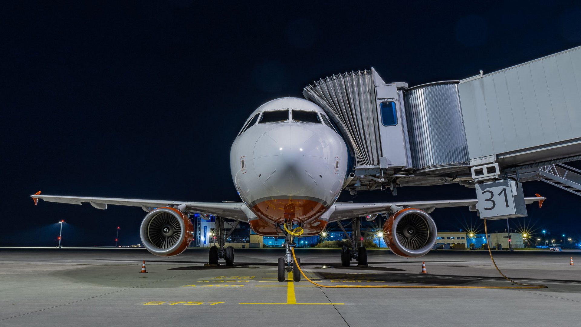 D-ASGK am Flughafen Dresden International