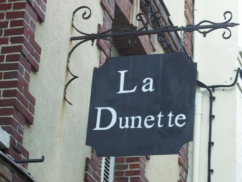 D = DUNETTE