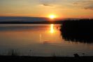 In den Sonnenuntergang schwimmen am Tollensesee- von SUBAEDU