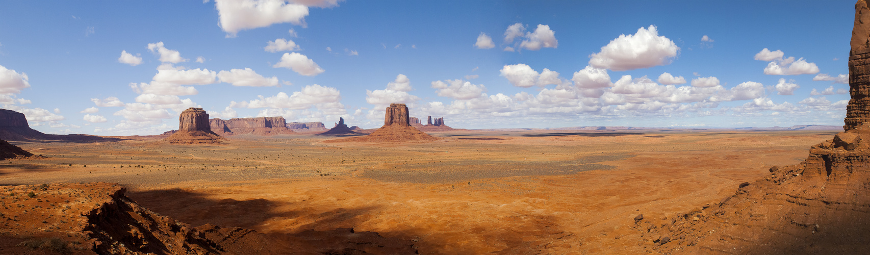 _D2X7683_Panorama1-Monument Vally-150dpi