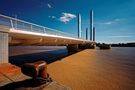 Lumière sur le nouveau pont by Cédric33