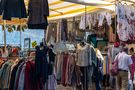 Markt in Cannobio by Thomas Gutzwiller