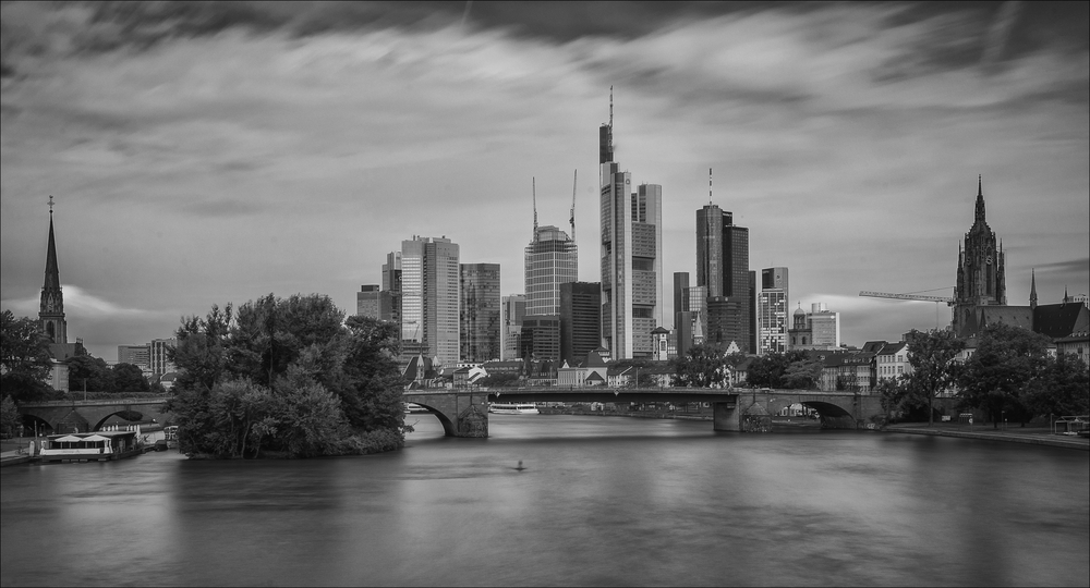 Da fließt noch viel Wasser den Main hinab...