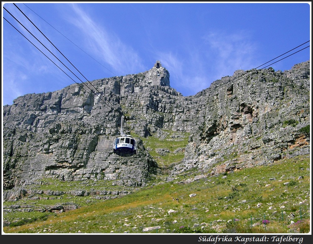 Da gehts rauf zum Tafelberg, bequem mit Gondel, oder zu Fuß