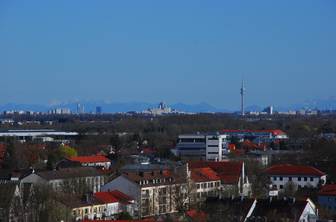 Da hinten sind die Alpen