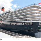 Da isse! Queen Elizabeth im Hamburger Hafen