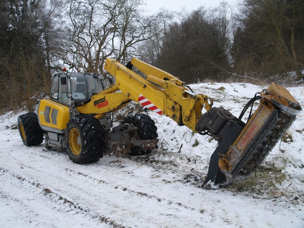 Da ist der Übeltäter !! Ein " menzi muck "