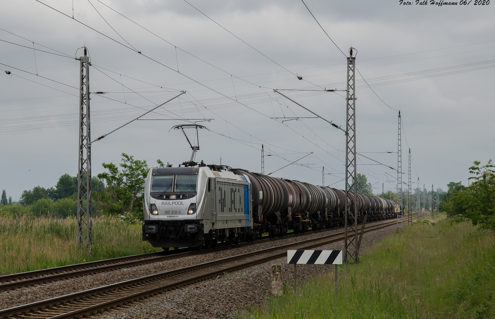 Da kesselts schon wieder in grau/ silber