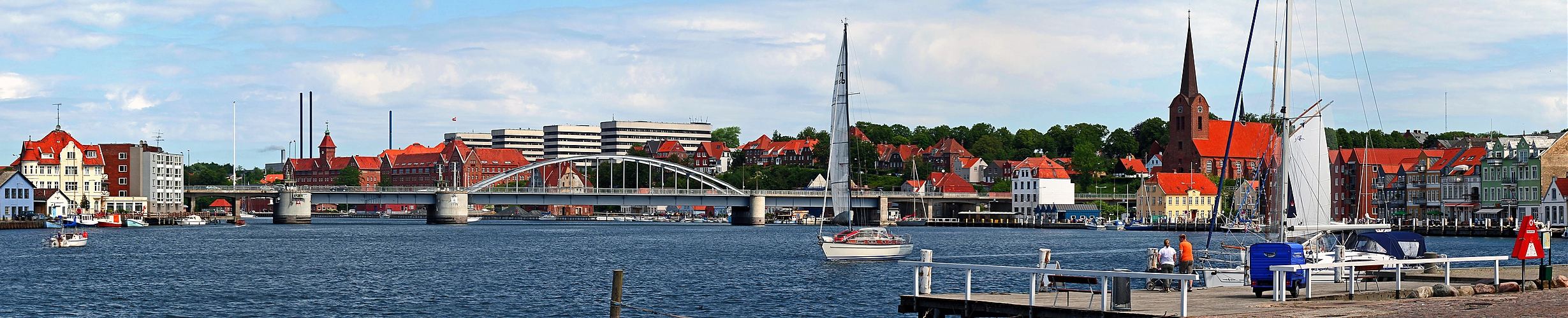 da möchte man doch glatt ein kleen segeboot besitzen - Sonderborg Pano