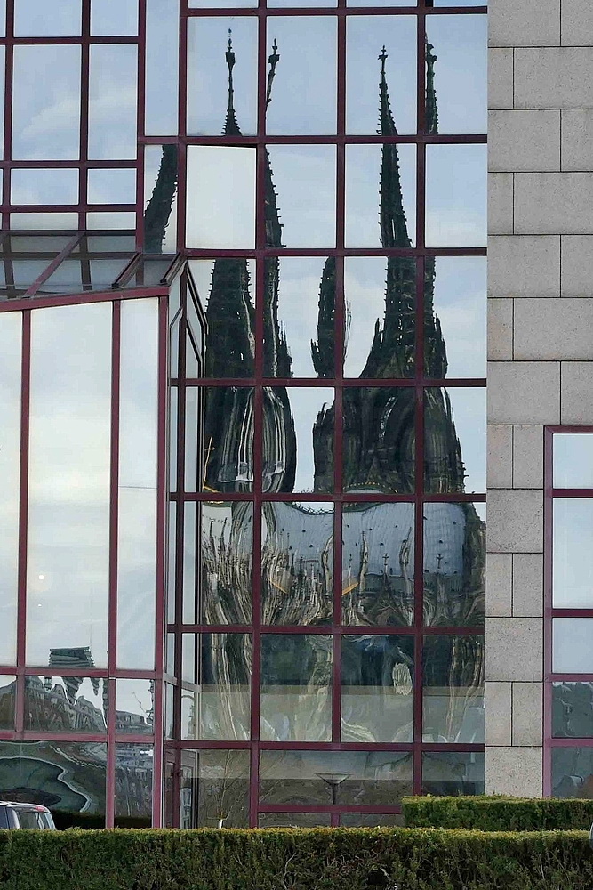 da spiegelt sich der Kölner Dom