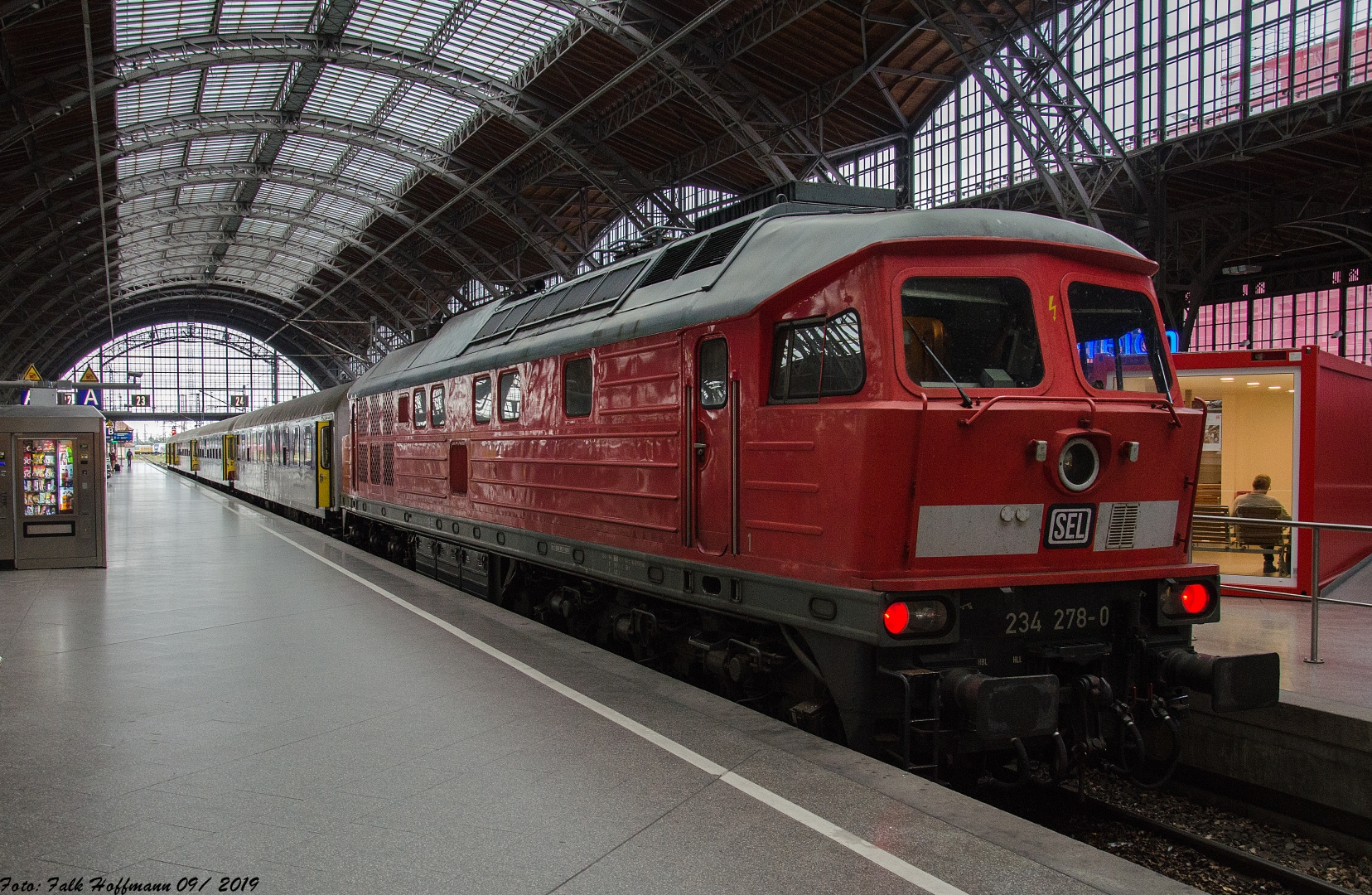 Da steht sie so schön in der großen Halle