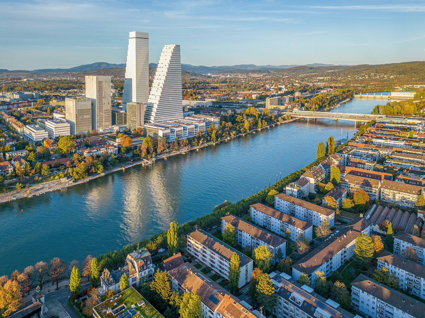 da türmt sich was am Rhein