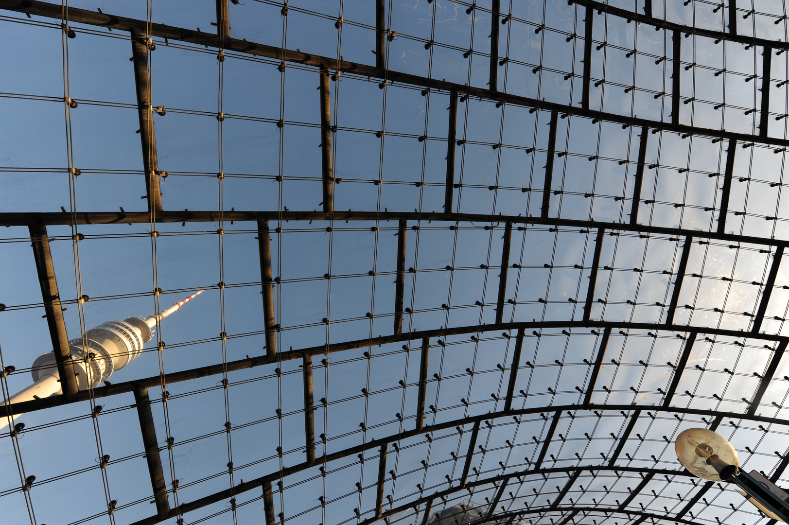 Dach Des Olympiastadions In Munchen Foto Bild Architektur Stahlbau Olympiastadion Munchen Bilder Auf Fotocommunity