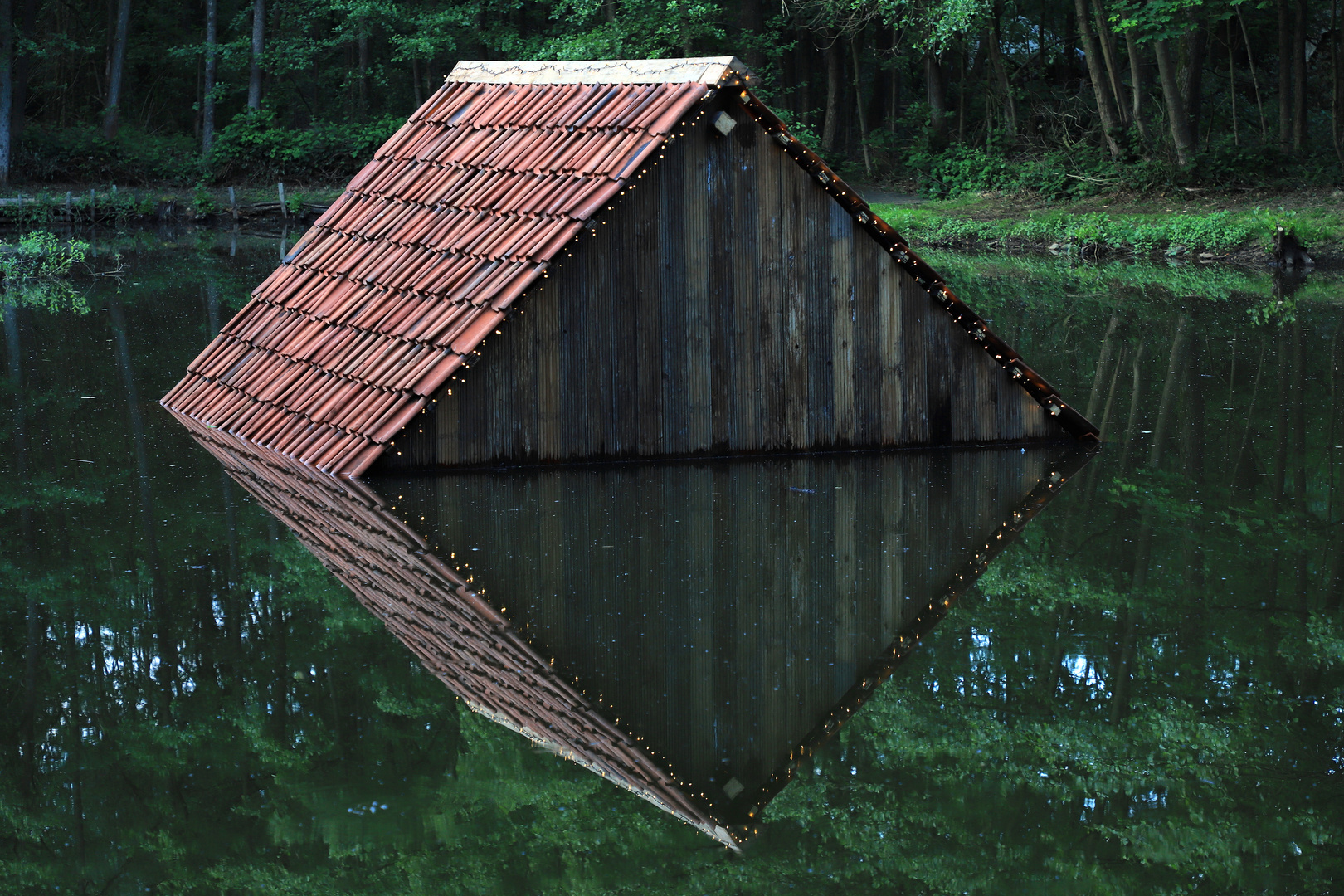 dach im wasser