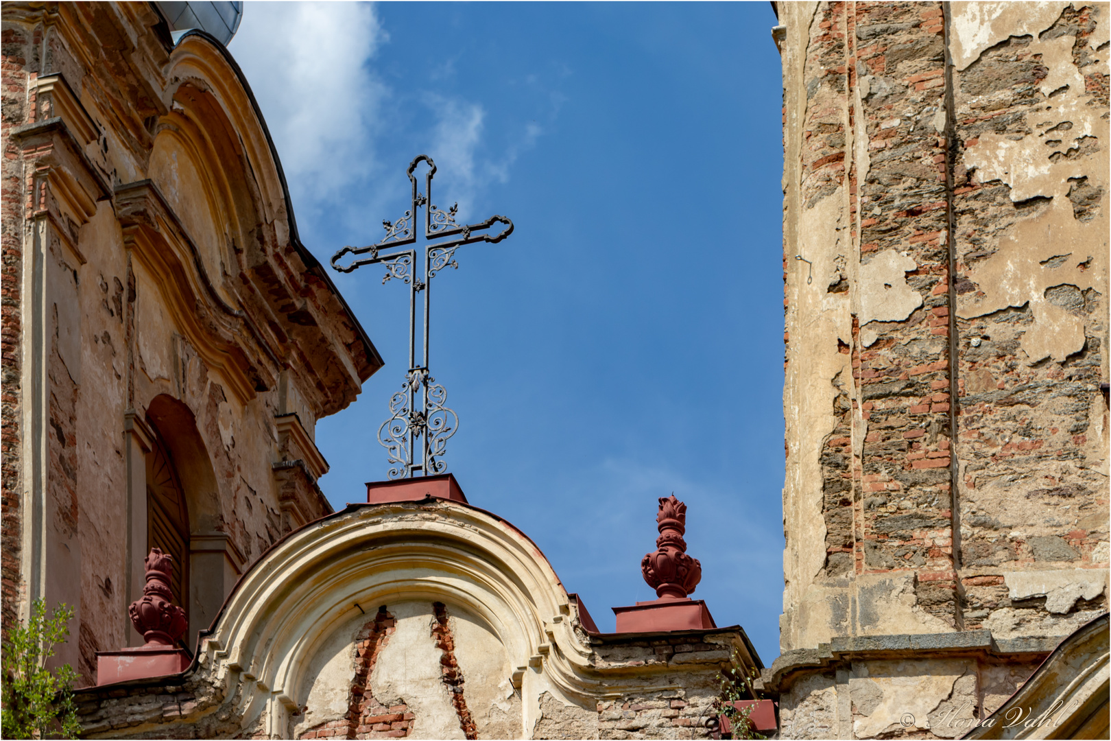 DachKreuz Foto & Bild kirche, marodes, tschechien Bilder auf