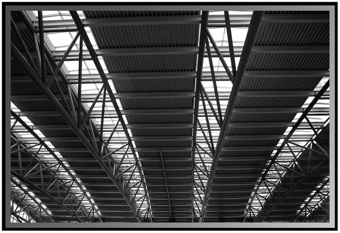 Dachkonstruktion - HH Flughafen s/w