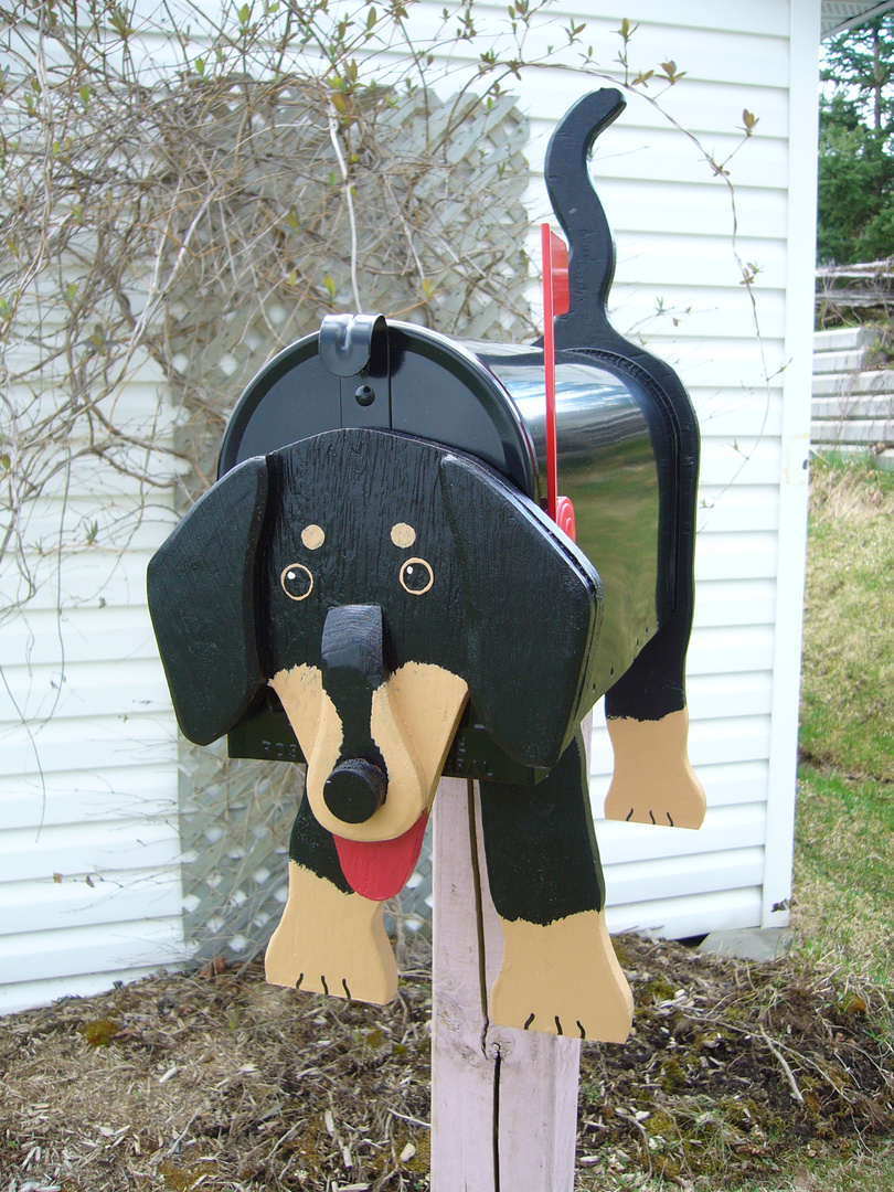 Dachshund mailbox