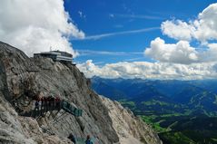 Dachstein Hängebrücke mit der Treppe ins Nichts 