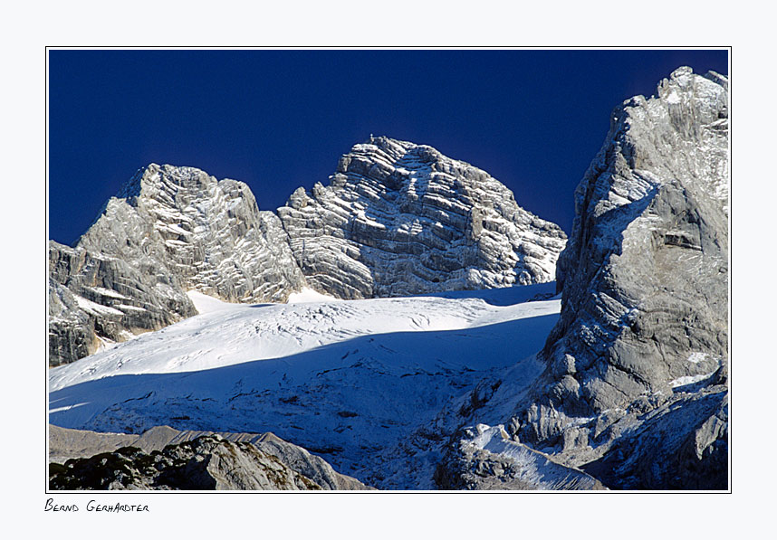 Dachstein mit großem Gosaugletscher