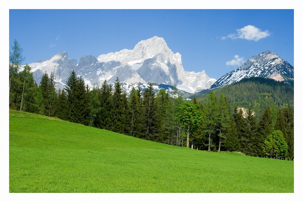 Dachstein vom Neubergerhof aus gesehen