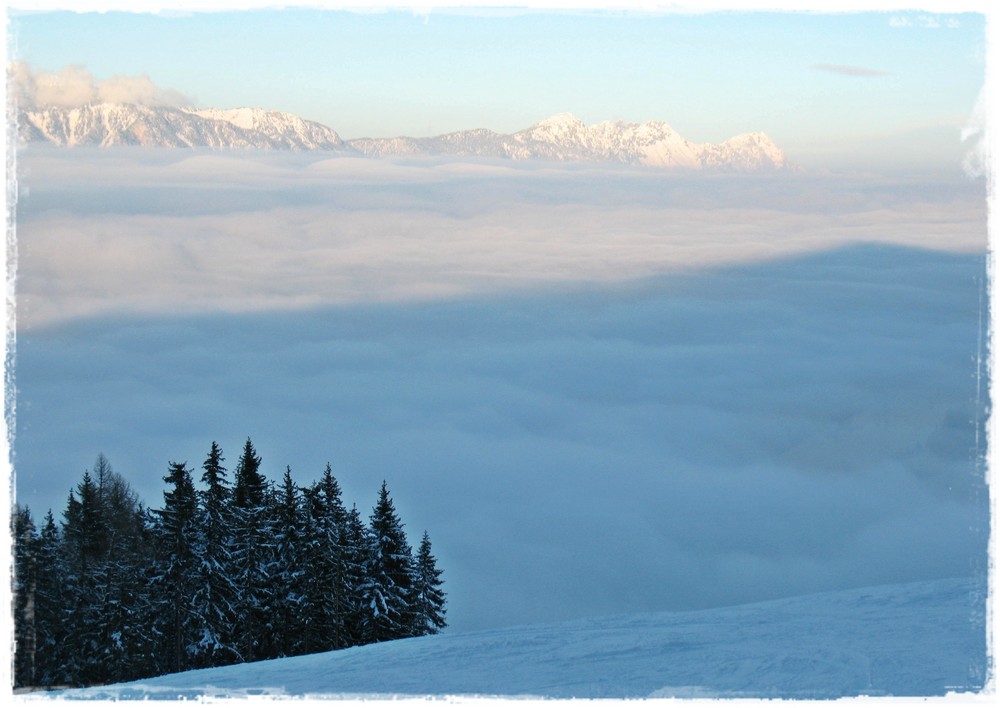 Dachstein....Schladming unter Wolken