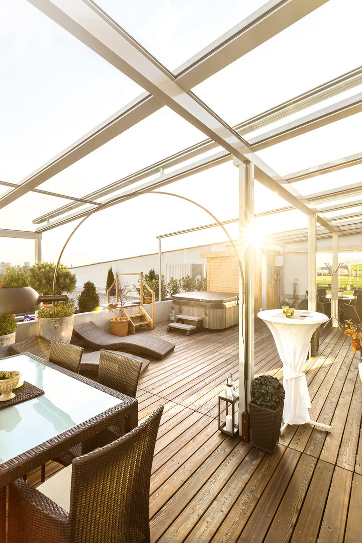 Dachterrasse in Linz mit Glas überdacht