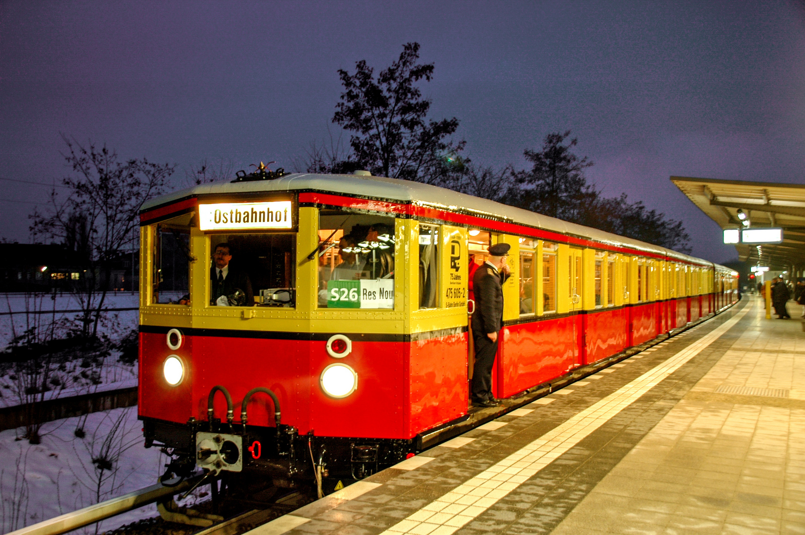 Dämmerstunde in Lichterfelde Ost 2005