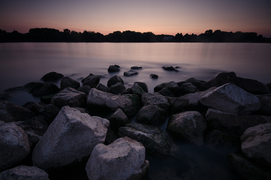 Dämmerung am großen Fluss