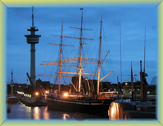 Dämmerung am Schifffahrtsmuseum