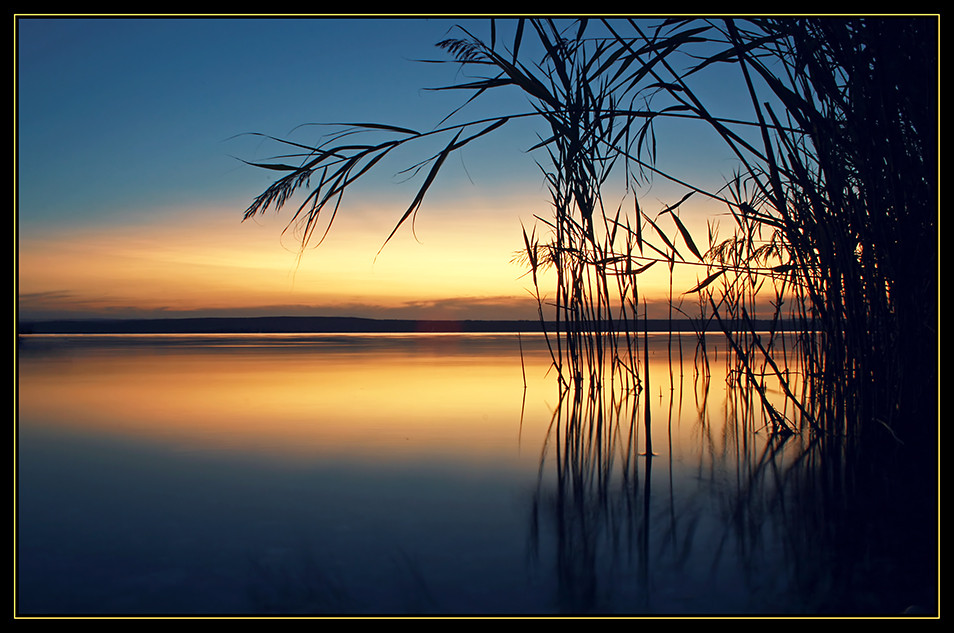 Dämmerung am See