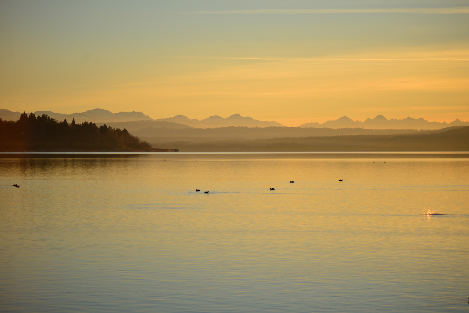 Dämmerung am See