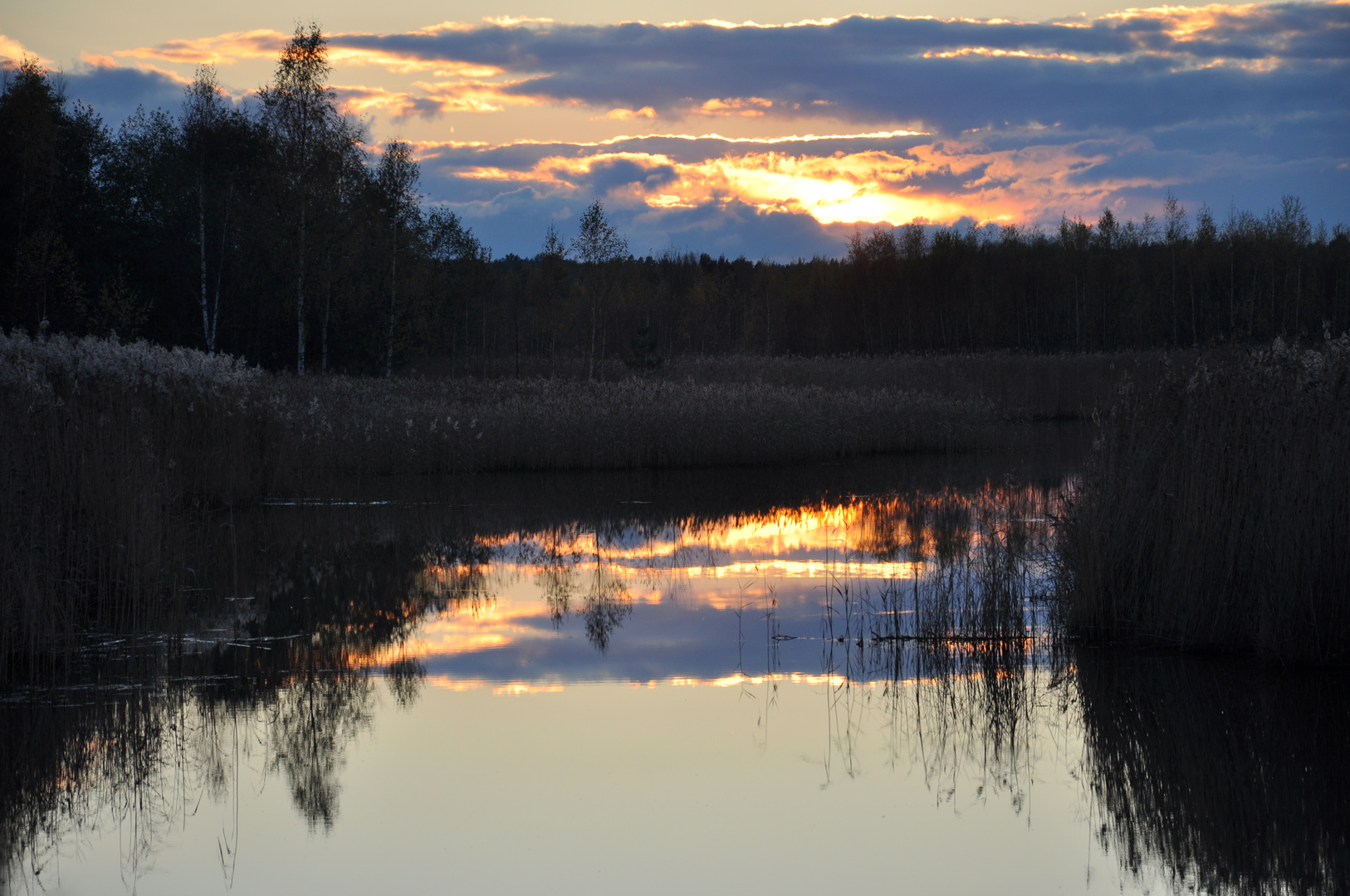 Dämmerung auf den Schäreninseln / Finnland